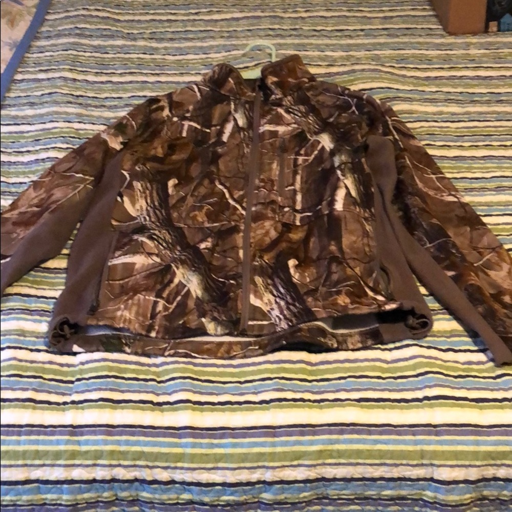 Redhead/realtree zip up jacket